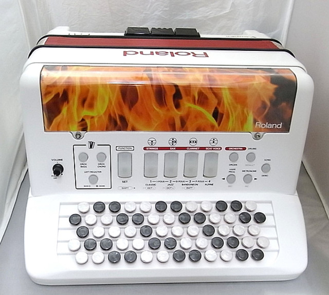 ローランド　Vアコーディオン　FR-1
