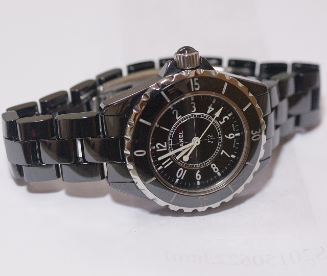 シャネル ｊ12 レディース 初期型 ｈ06 その他時計 の買取価格 Id おいくら