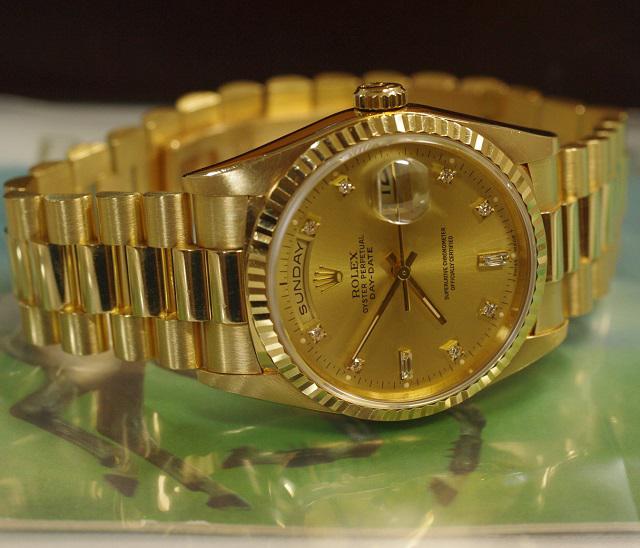 ロレックス ｒｏｌｅｘ デイデイト 138ａ ｅ番 金無垢 メンズ ロレックス の買取価格 Id おいくら