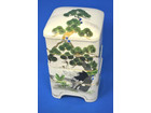 在銘 春峰 蓋付四段重 陶器 松 双鶴 紋様 中古品の詳細ページを開く