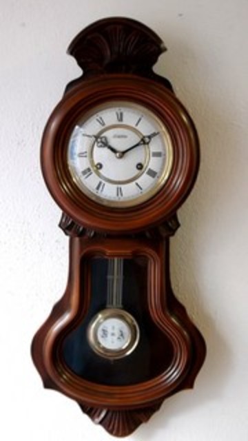 【良品】アンティーク時計 イタリア製 振り子時計 ドイツ GASTOR社製 イタリア製木彫りケース 振り子時計 （ 掛け時計