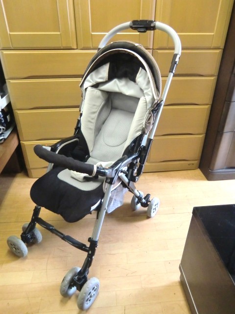 Aprica ネルッコベッド アイtoアイ ベビーカー USED