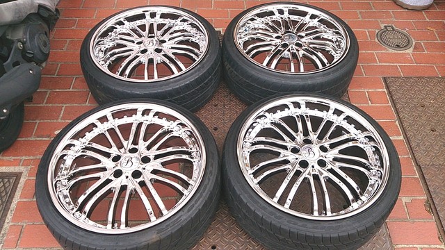 20インチ アルミホイール 美品 タイヤ付 8.5JJ ET35 （ タイヤ 