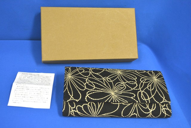 伝統工芸品 「甲州印伝」 長財布 女性用 極美品 （ その他レディース 