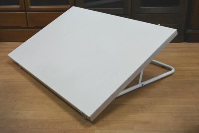 ライオン 製図台 C 100 製図板付 Used まとめて片付け 不要品 の買取価格 Id 2604 おいくら