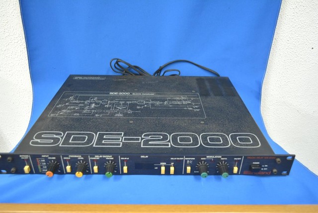 Roland デジタルディレイ SDE-2000 USED
