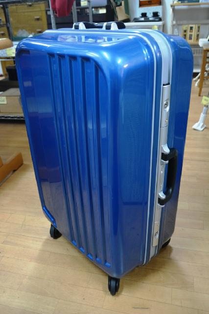 青いレトロキャリーバッグ ZRP-ZX | Carry-On 32L 80531– ZERO HALLIBURTON