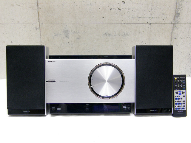2008年製 オンキョー CDコンポ