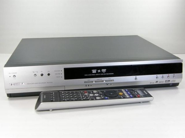 2005年製 東芝 DVDレコーダー