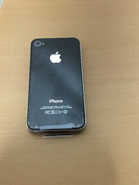 iPhone4 ブラック32GB