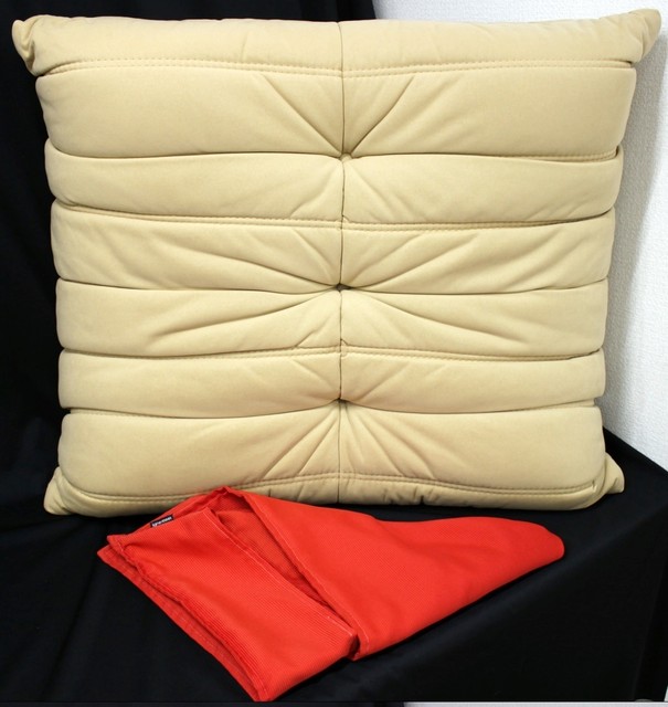 Ligne Roset リーンロゼ TOGO トーゴ パフ