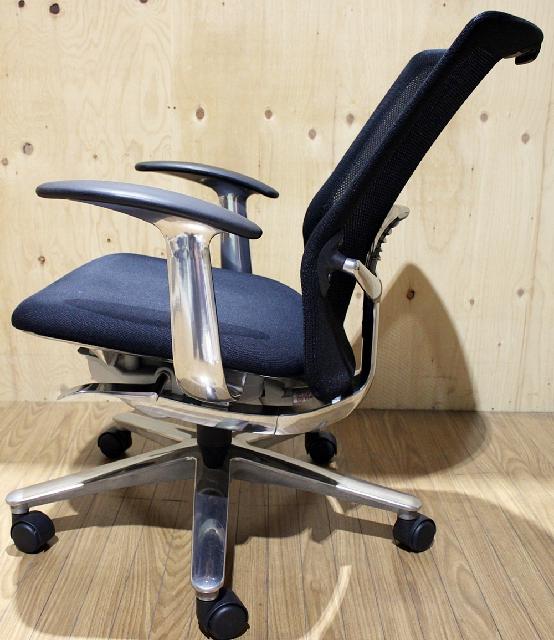 UCHIDA 内田洋行 REGIA CHAIR レジアチェア RA-30M 肘付き オフィスチェア （ イス・チェア）の買取価格  （ID:371503）｜おいくら