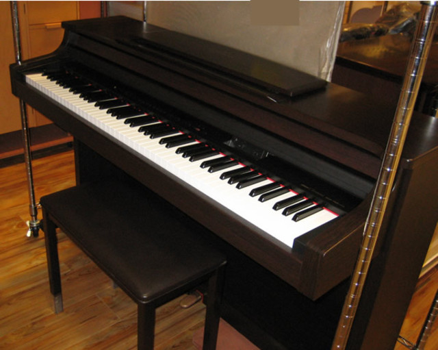 ヤマハ 電子ピアノ「クラビノーバ」 YAMAHA CLP-156（電子ピアノ）の 
