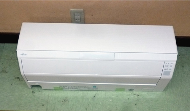 富士通　ルームエアコン　AS-R28C