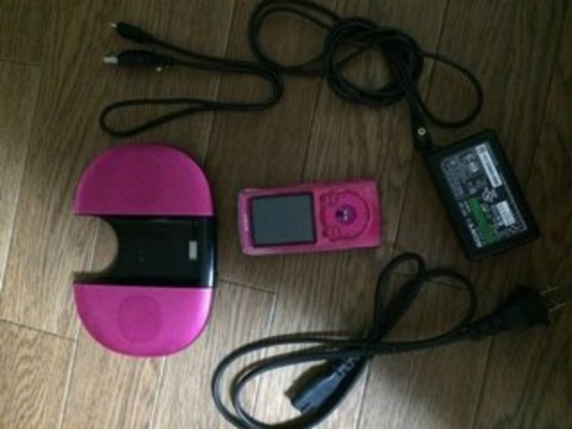 【高額買取No.1への挑戦！モノパーク】WALKMAN　ビビットピンク 16GB