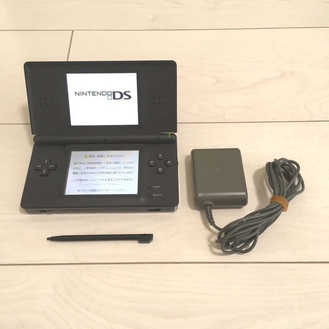 【高額買取No.1への挑戦！モノパーク】Nintendo　DS Lite　エナメルネイビー