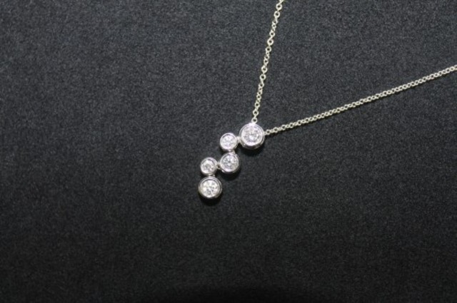 ティファニー バブルネックレス ダイヤ Pt950 ティファニー の買取価格 Id おいくら