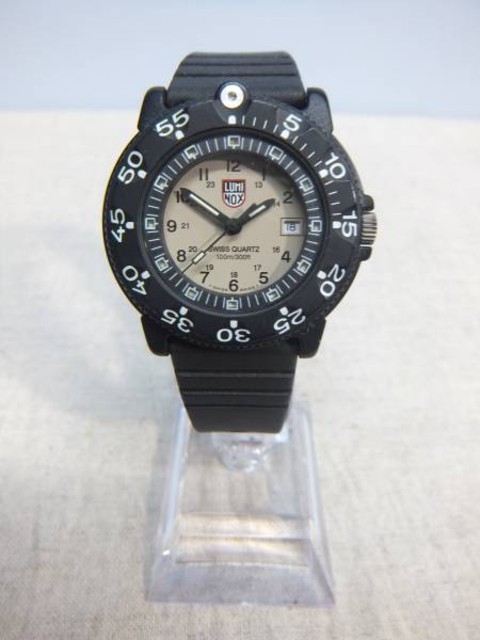 ルミノックス LUMINOX 腕時計 コンパス（ルミノックス）の買取価格 （ID:105512）｜おいくら