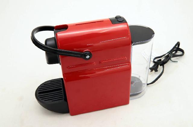 ネスレ ネスプレッソ Nespresso Inissia イニッシアC40RE