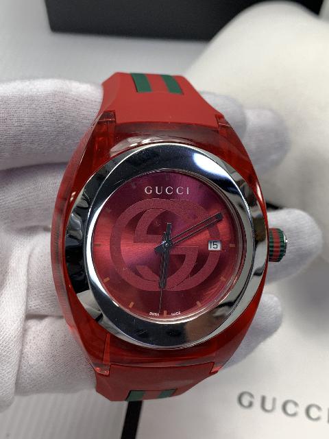 GUCCI グッチ SYNC シンク 腕時計 137.1 赤 美品（その他時計）の買取