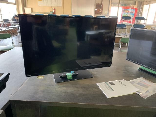 液晶テレビ