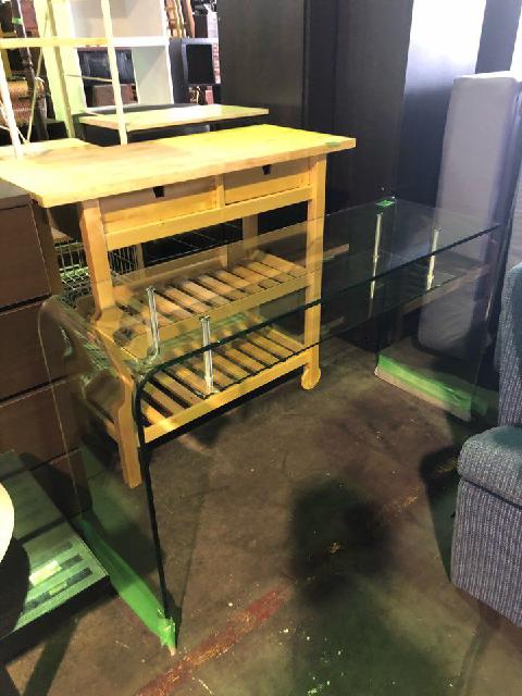 テーブル