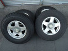 ランクル スタッドレス タイヤ・ホイールセット 275/70R16 114Qの詳細ページを開く