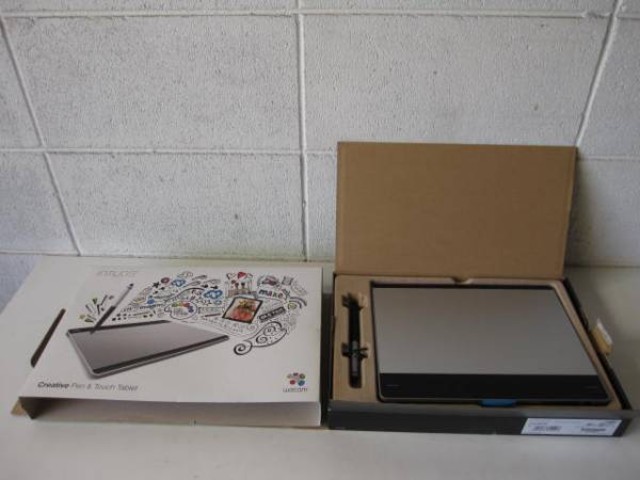 Wacom CTH-680/SO creative pen＆touch Tablet