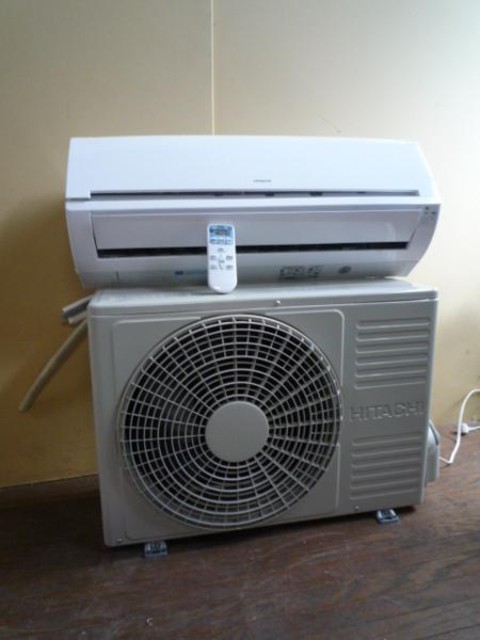 HITACHI RAS-R22A(W) エアコン本体 白くまくんWシリーズ｜日立の家電品ルームエアコン