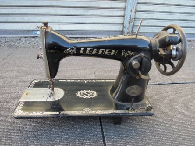 ｌｅｕｄｅｒ 足踏みミシン レトロ おしゃれ まとめて片付け 不要品 の買取価格 Id 1909 おいくら