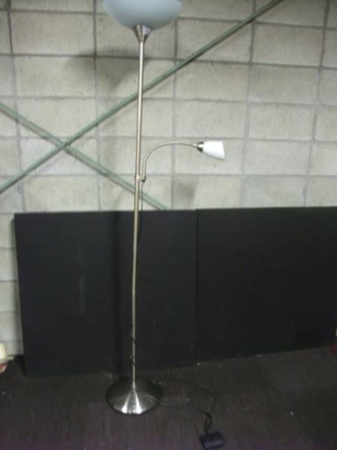 ニトリ スタンドライト 照明 ライト の買取価格 Id おいくら