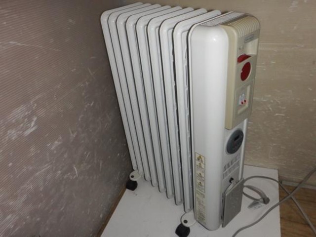 DeLonghi デロンギ H310912TDC 9枚フィン オイルヒーター （ その他 