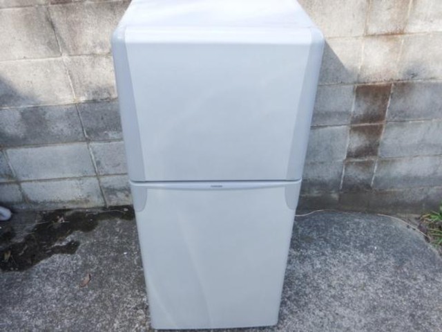 送料無料/新品】 東芝 ２ドア冷凍冷蔵庫 YR-12T WH ホワイト 120L
