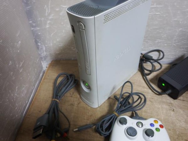マイクロソフト Microsoft Xbox 360 Console 60gb 本体 Xbox360本体 の買取価格 Id おいくら