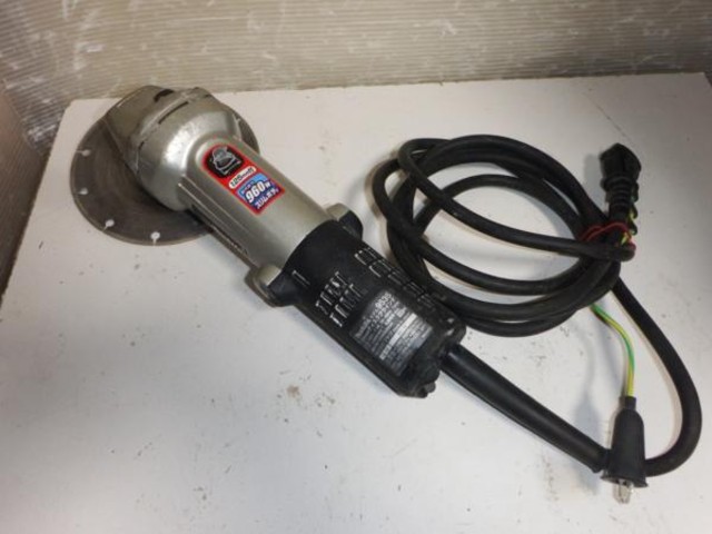 マキタ makita 9535 125mm ディスクグラインダー