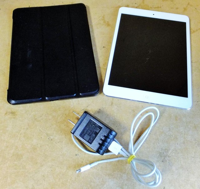 アップル Apple iPad mini MD531J/A 16GB Wi-Fiモデル ホワイト