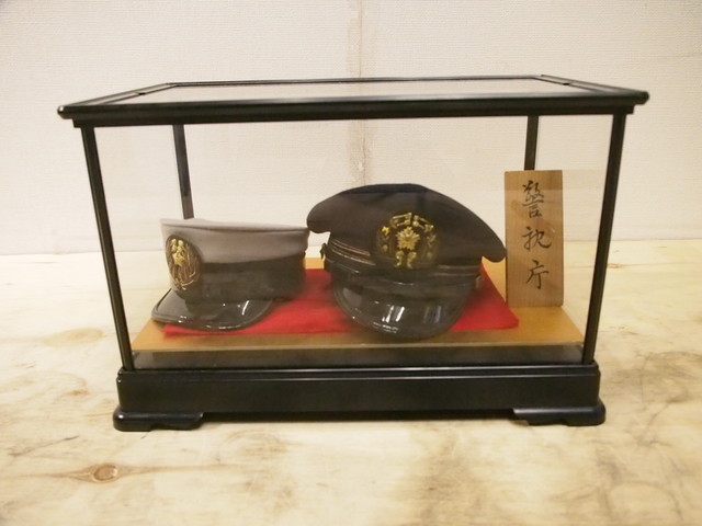 警視庁 昭和レトロ警察 制帽ミニチュア ミニレプリカ 警察グッズ 警帽 置物 フィギュア の買取価格 Id おいくら