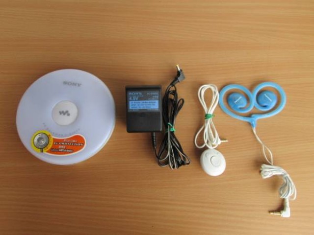 SONY CDウォークマン D-EJ002