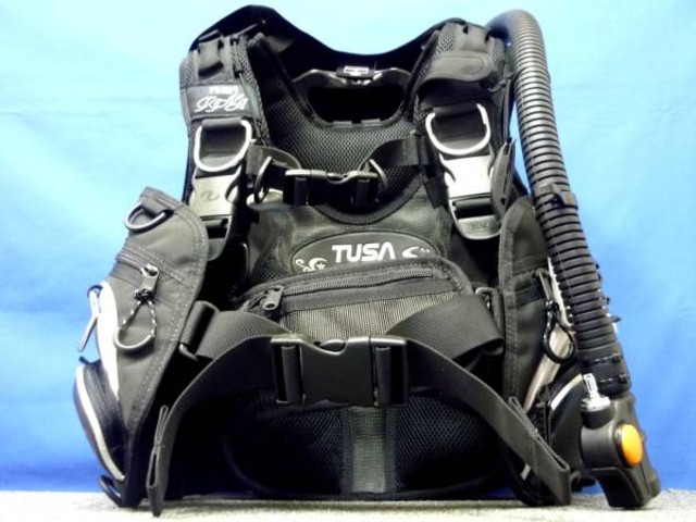 TUSA ツサ スキューバダイビング用BCジャケット BCJ-940 我孫子市 出張買取 （ ダイビング用品）の買取価格  （ID:308366）｜おいくら