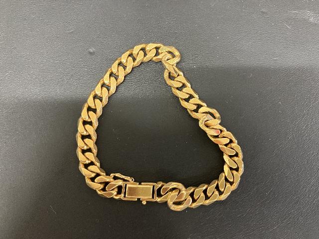 金買取　プラチナ買取　ブレスレット買取　アクセサリー買取　ダイヤ買取　買取箕面　おたからや箕面店