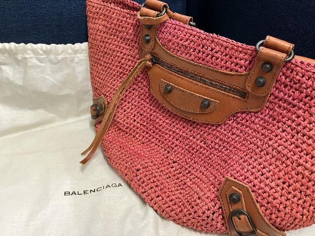 バレンシアガ買取　ブランド買取　バッグ買取　財布買取　買取箕面　おたからや箕面店