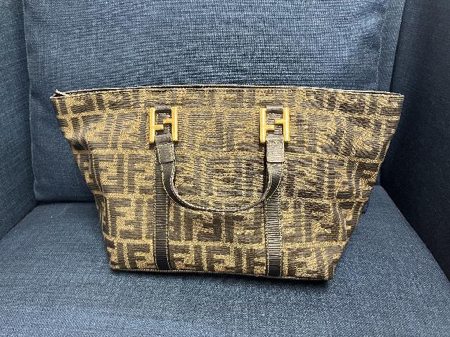 フェンディ買取　ブランド買取　バッグ買取　買取箕面　おたからや箕面店