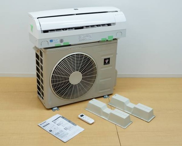 シャープ SHARP ルームエアコン ～6畳 2.2kW AY-D22SD-W 2015年