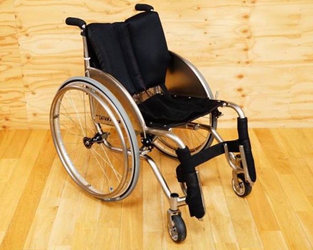 TIG TITAN R+ チタン製 車椅子 自走/介護   