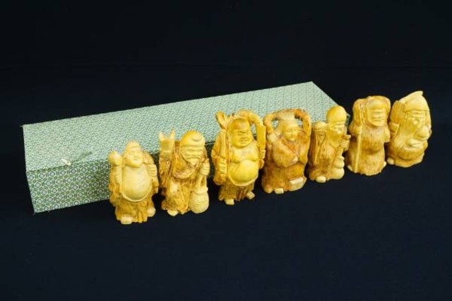 木彫り 七福神セット (小) 桧製 7柱セット 縁起物 置物 | 木彫りの置物