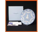 ウェッジウッド WEDGWOOD イヤープレート ジャスパー 2000 の詳細ページを開く