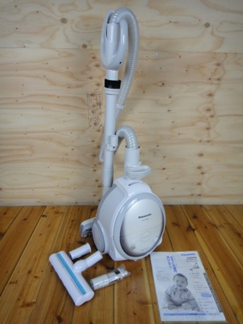 サイクロン式掃除機/2012年製