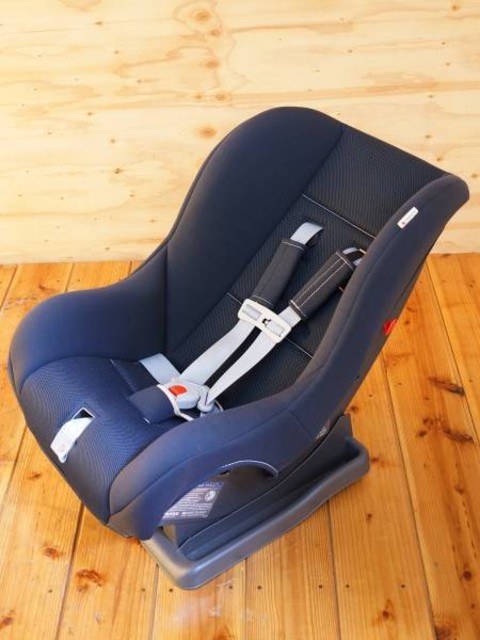 タカタ チャイルドシート