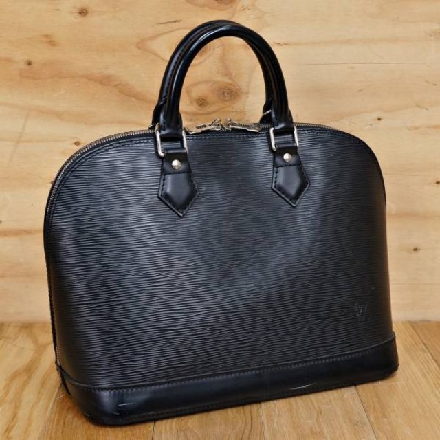 LOUISVUITTON エピラインアルマ