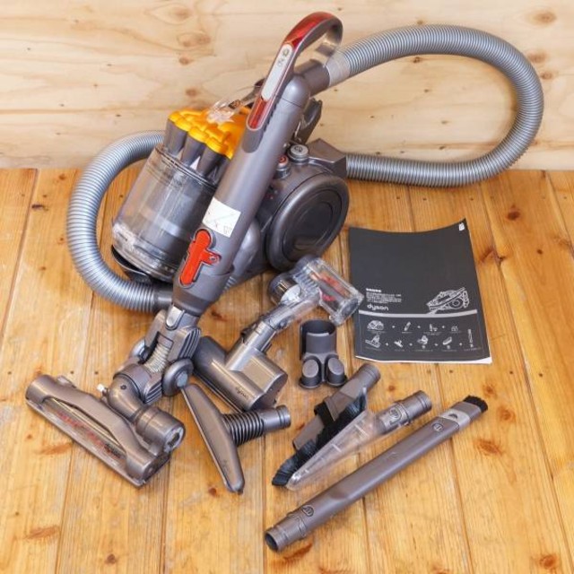 Dyson サイクロンクリーナー